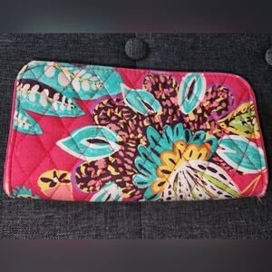 Preowned Vera‎ Bradley Georgia RFID wallet
